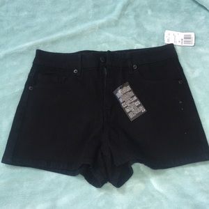 Black forever21 shorts.